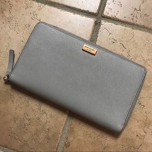 ✨ Large grey Kate Spade Wallet ✨